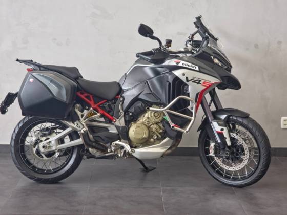DUCATI MULTISTRADA 1200 V4 S DUCATI MULTISTRADA 1200 V4 S